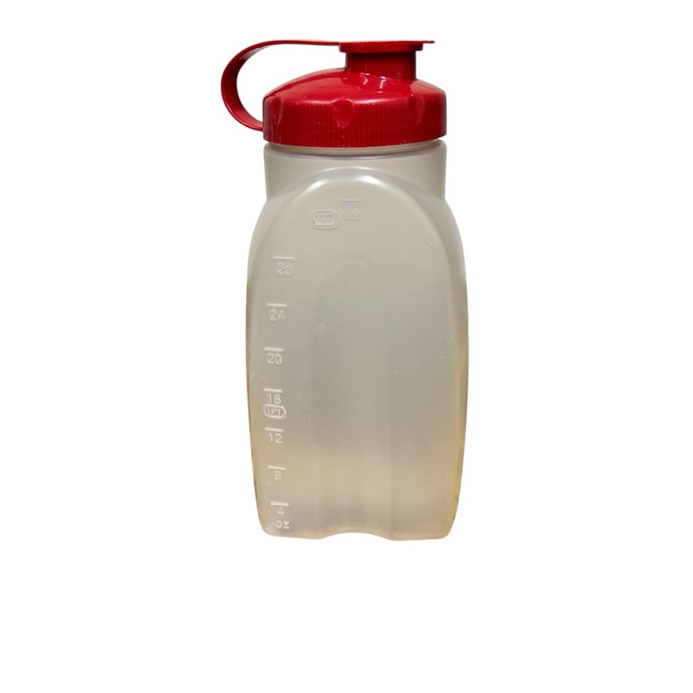Rubbermaid Servin‎ Saver 32 oz Red Mixer Water Bottle